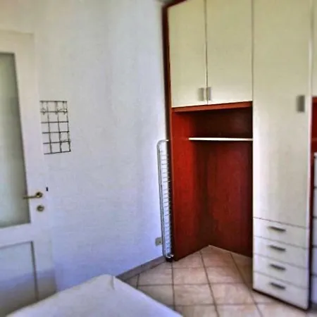 Delizioso Bilocale Adiacente Navigli Apartamento Milão