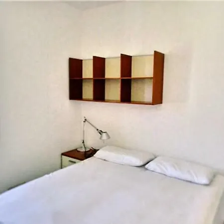 Delizioso Bilocale Adiacente Navigli Apartamento Milão