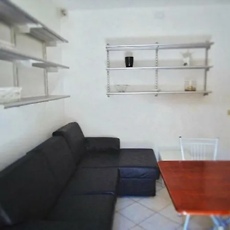 Apartamento Delizioso Bilocale Adiacente Navigli Milão